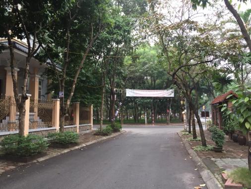 Bán biệt thự Bán Đảo Linh Đàm, BT của ông bà khách mua bán chính chủ