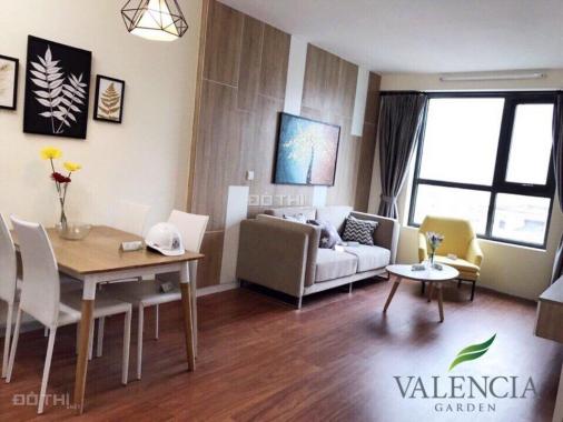 Bán căn hộ 2PN dự án Valencia Garden - CT19B KĐT Việt Hưng, ban công view Vinhomes, giá 23tr/m2