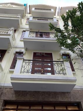 Chính chủ cho thuê nhà LK khu 96 Nguyễn Huy Tưởng, 75m2 * 5 tầng, giá: 45 tr/1 th, LH: 0985030081