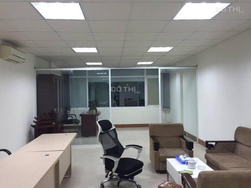 Cho thuê văn phòng tầng 2 tòa nhà mặt phố Vũ Tông Phan, 60 m2, có hỗ trợ giá mùa Covid