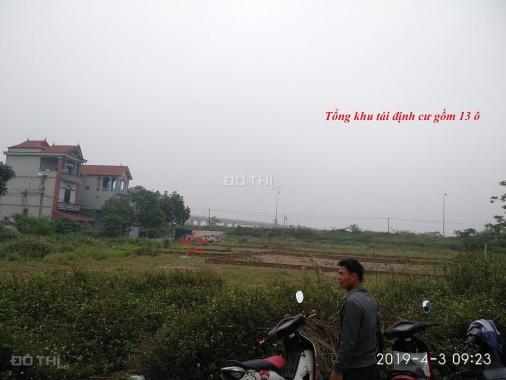 Bán đất ngoại thành - Chính chủ - Sổ đỏ 121.76m2 tại chân cầu Phùng