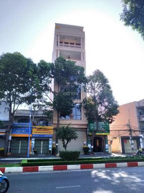 Tòa nhà 5 tầng 7x40m, mặt tiền Lê Hồng Phong gần ngã năm. Mỗi tầng thông suốt