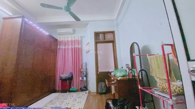 Nhà phố Nguyễn Chính, Hoàng Mai, 40m2, 2 tầng, MT 4.6m, giá chỉ 2.15 tỷ. LH Vân 0982692233