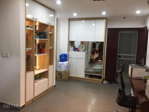 Cần bán căn hộ chung cư tại KĐT Việt Hưng, Long Biên, 73m2, giá: 22,5 triệu/m2. LH: 0984.373.362
