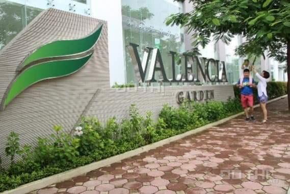 Bán căn 2PN, hướng Đông Nam view Vinhomes Riverside tại Valencia Garden, giá chỉ 1,557 tỷ