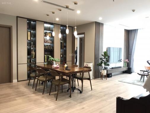 Bán căn hộ chung cư Vinhomes Skylake full nội thất, căn góc, ban công view hồ điều hòa