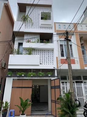 Bán nhà 3 tầng đường Nguyễn Thi, gần trường Skyline, thoáng mát, dân cư yên tĩnh. LH: 093 2552 220