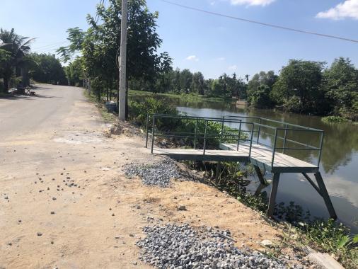 Bán nhà MT sông Vàm Thuật, P. Thạnh Xuân, Q. 12. Nhà đẹp, có khu câu cá giải trí, có chỗ để xe hơi