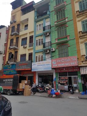Cho thuê nhà MP Nguyễn Khang làm cửa hàng, quán ăn. DT 60m2x3T, MT 5m, giá 22 tr/th, LH 0941882456