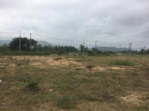 Cần bán lô đất vị trí đẹp tại trung tâm huyện Đông Hòa - giá 1 tỷ 3xx