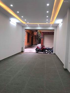 Bán nhà mới về ở luôn phố Yên Lạc, Vĩnh Tuy, HBT 60m2 x 6T, thang máy, ô tô vào nhà, SĐCC, 8.2 tỷ