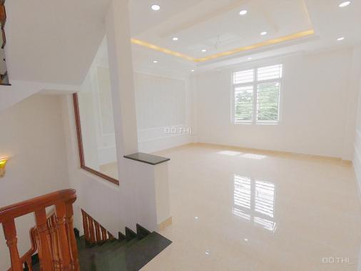 Nhà xây mới 4 lầu (260m2 DTSD) sổ hồng riêng, đường 12m p. 26 sau Vincom Nguyễn Xí - Bình Thạnh