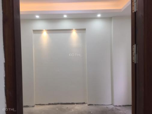 Nhà 4,5 tầng Đại Mỗ 32m2, hướng Bắc, MT: 4,35m, ô tô cách nhà 5m, cách đường Đại Mỗ 30m