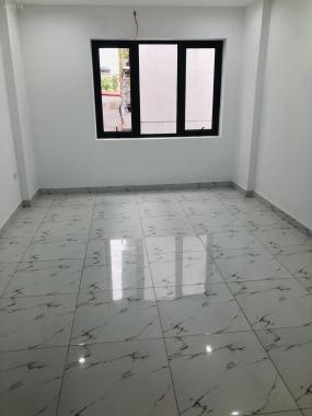 Bán nhà CĐT phân lô xây dựng đường Hà Trì 1, ô tô đỗ cổng nhà. DT 30m2 x 5T, giá 2.6 tỷ