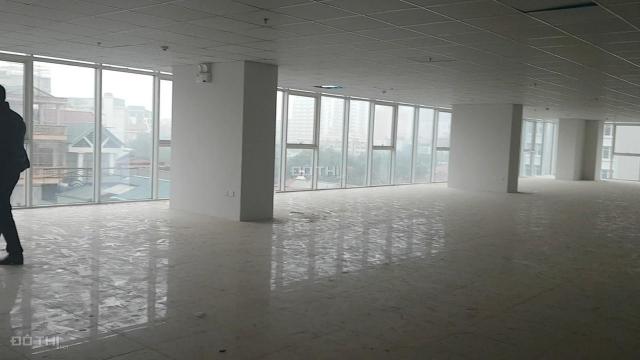 Cho thuê văn phòng 800m2 mặt đường Nguyễn Phong Sắc, mới đẹp, 269 nghìn/m2/th