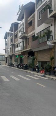 Bán nhanh liền kề diện tích 72m2 hướng view chung cư, giá tốt nhất quận Hoàng Mai
