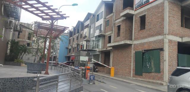 Bán nhanh liền kề diện tích 72m2 hướng view chung cư, giá tốt nhất quận Hoàng Mai