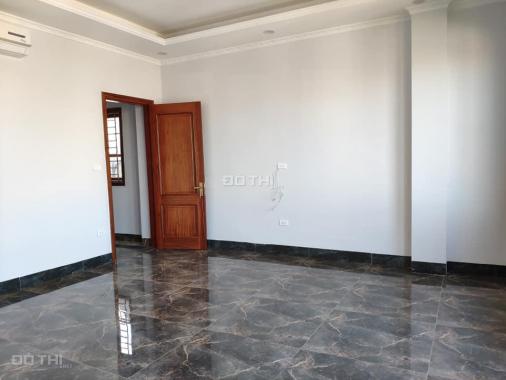 Tòa nhà phố Kim Mã 52m2 x 10T, thang máy, gara ô tô, doanh thu 140tr/th, 16 tỷ