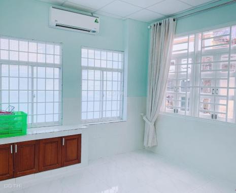 Cho thuê phòng mới có máy lạnh tại hẻm 290 Lý Thái Tổ, Q3, giá 3,4tr/tháng, LH Ms Hiền