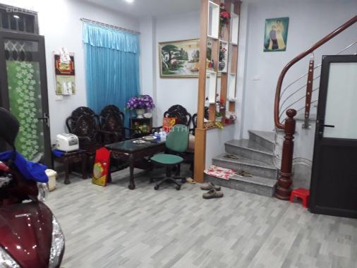 Bán nhà 3 tầng gần bến xe Yên Nghĩa về ở ngay để lại nội thất, LH 0985983594