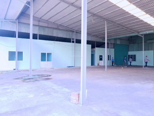 Bán xưởng 3.400m2, giá 30 tỷ gần KCN Tân Đô, Đức Hòa, Long An. LH: 0949.861.287