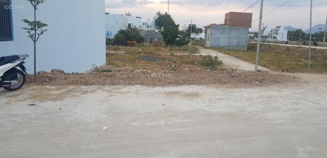 Cần bán lô đất góc 2 mặt tiền giá rẻ tại xã Vĩnh Thạnh - Nha Trang