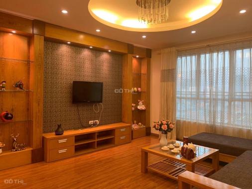 Cho thuê căn hộ 709 chung cư Lideco Dịch Vọng, Cầu Giấy, 130m2 full nội thất 18tr/th
