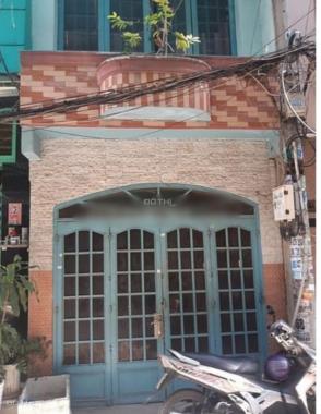 Nhà nguyên căn hẻm 5m 3x4m đúc 2 lầu 2PN gần chợ Bàn Cờ đường Nguyễn Đình Chiểu Q3, giá 7tr/th