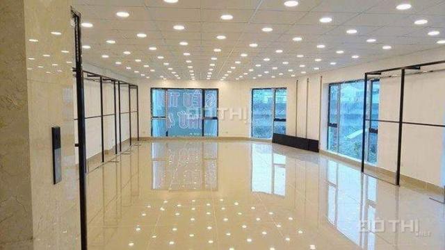 Cho thuê sàn văn phòng Thái Hà. DT: 150m2, giá thuê 20 triệu/tháng (free tiền nhà tháng 3)