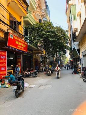 Nhà mặt ngõ ô tô tải phố Nguyễn Ngọc Vũ, Cầu Giấy, HN, khu chợ, vỉa hè