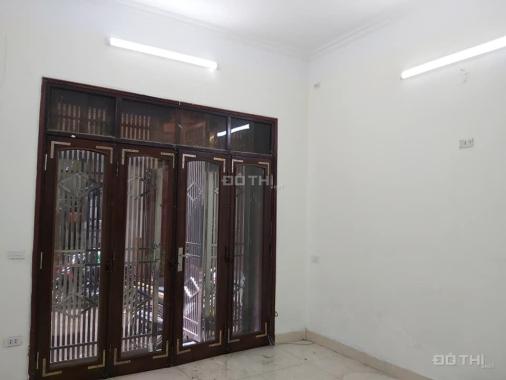 Bán nhà phân lô phố Tây Sơn, ngõ ô tô tránh 40m2*5T, MT 4m, giá 6.75 tỷ