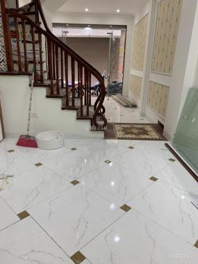 Bán nhà mặt ngõ thông Khương Đình 42m2 x 5T, cách phố 30m, kinh doanh tốt, 5.2 tỷ. LH 0903070282