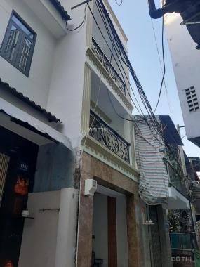Cần bán gấp nhà ở đường Huỳnh Tấn Phát, Q. 7, SHR, 72m2, giá 1 tỷ 560 tr