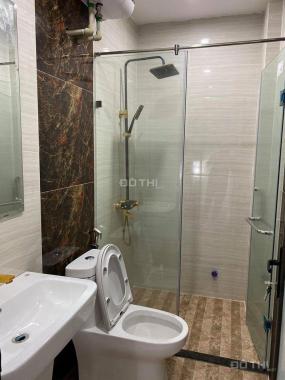 Bán nhà phố Vương Thừa Vũ, Thanh Xuân, DT 40m2 * 5 tầng, ô tô đỗ cách nhà 15m, LH 0977.998.121