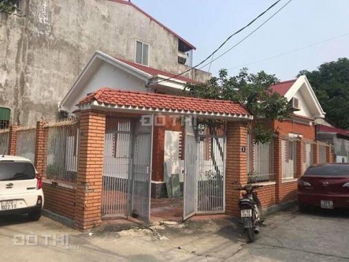 Bán gấp căn nhà kiểu Thái, đường Nguyễn Văn Cừ, 240m2, 3 mặt thoáng, chỉ có 23tr/m2