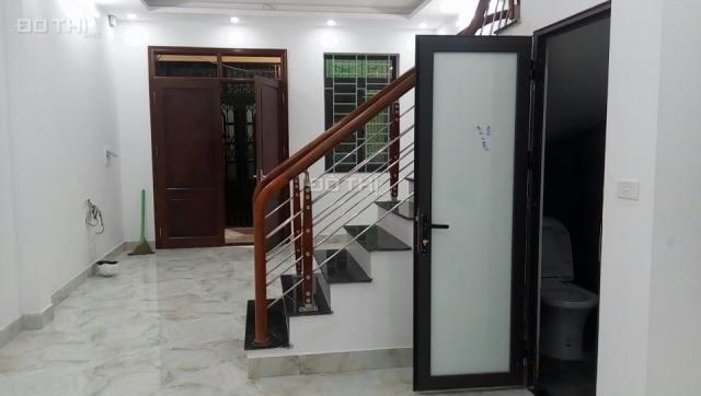 Tôi cần bán nhà mặt ngõ Đê Trần Khát Chân, 45m2, mới cứng 4 tầng, SĐCC, giá: 2,98 tỷ có TL