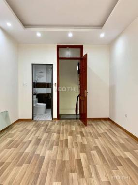 Bán nhà Kim Ngưu 30m2*5T, ba mặt thoáng, cách ô tô tránh 50m, giá 3.9 tỷ