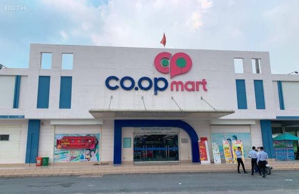 Cần bán gấp lô góc ngay gần siêu thị Coopmart, có sổ hồng riêng