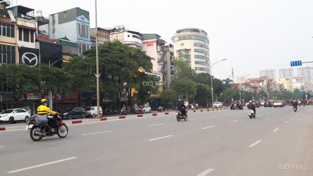 Bán nhà mặt phố Trần Khát Chân, kinh doanh, lô góc, DT 70m2, mặt tiền gần 7 mét. Giá 18.8tỷ