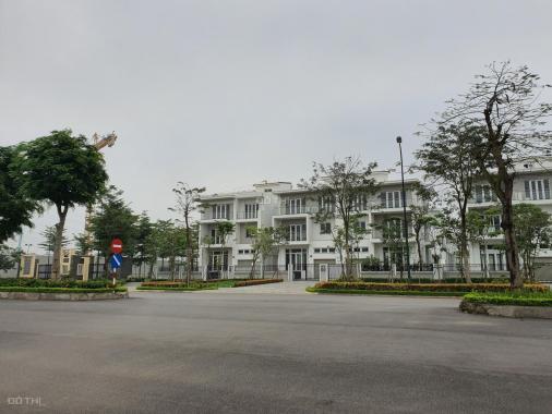 Bán bán thự K1 Ciputra, mặt đường Nguyễn Văn Huyên, vị trí đẹp, 336m2 mặt tiền 12m giá rẻ nhất