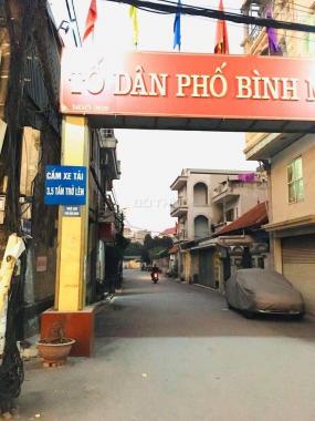 Bán gấp, mảnh đất phố Bình Minh, Long Biên 97m2 đất 15m mặt tiền, giá 3.9 tỷ. LH: 0364933686