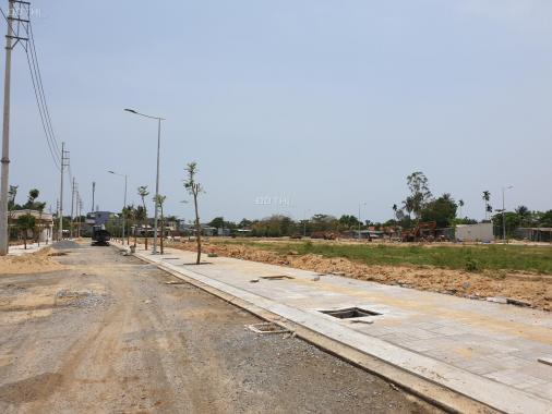 Bán lô đất 2 mặt tiền sau lưng trường Phạm Văn Đồng, giá chỉ 1.3 tỷ