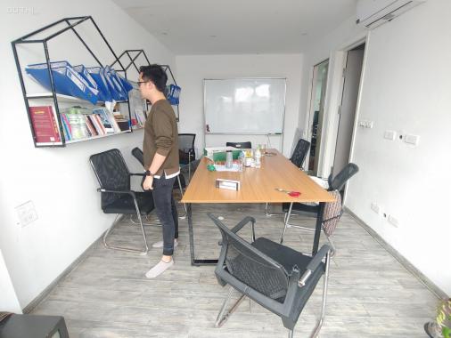 Chính chủ cho thuê gấp sàn văn phòng phố Láng Hạ, DT 120m2 sàn đẹp, ngõ ô tô giá thuê: 18 tr/th