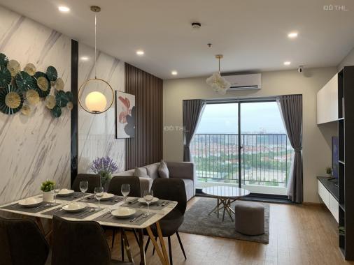 Bán căn hộ cao cấp 2PN, 71m2, full nội thất, view đẹp, giá 1,9 tỷ, vị trí trung tâm Long Biên