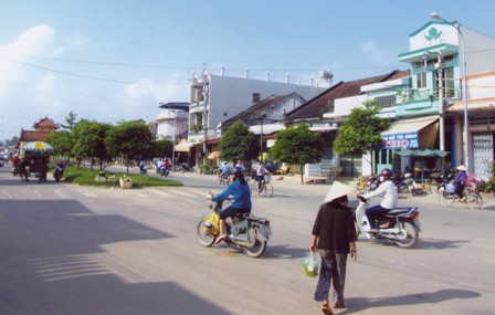 Tôi cần bán nhà cấp 4 mặt tiền, ngay chợ cũ Trảng Bàng, Tây Ninh. DT: 4x20m, HĐT 6 tr/th