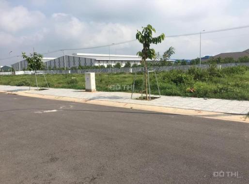 Bán đất 2 mặt tiền đường Huỳnh Văn Lũy, DT 120m2, giá 740 triệu. LH chính chủ 0968 776 950