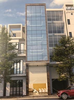 Bán tòa nhà căn hộ DV 8 tầng thang máy Trần Quang Diệu, Đống Đa, giá 19 tỷ - LH: Em Cúc 0768940000