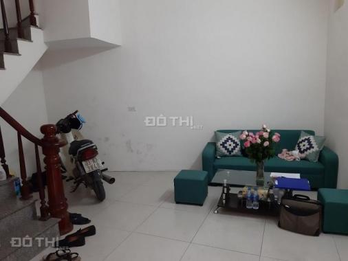 Nhỉnh 2 tỷ, nhà phố Nguyễn Cao, Hai Bà Trưng, ngõ thông, đường 2.5m, kinh doanh