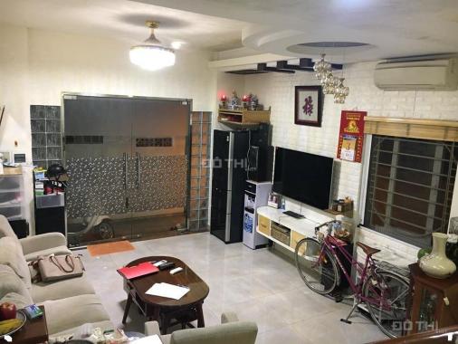 Nhà bán Yec Xanh, Hai Bà Trưng, 40m2 5m ra phố