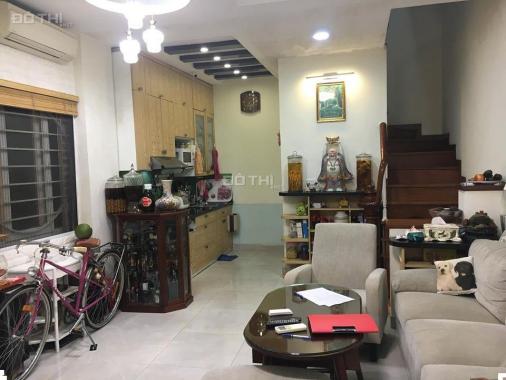 Nhà bán Yec Xanh, Hai Bà Trưng, 40m2 5m ra phố